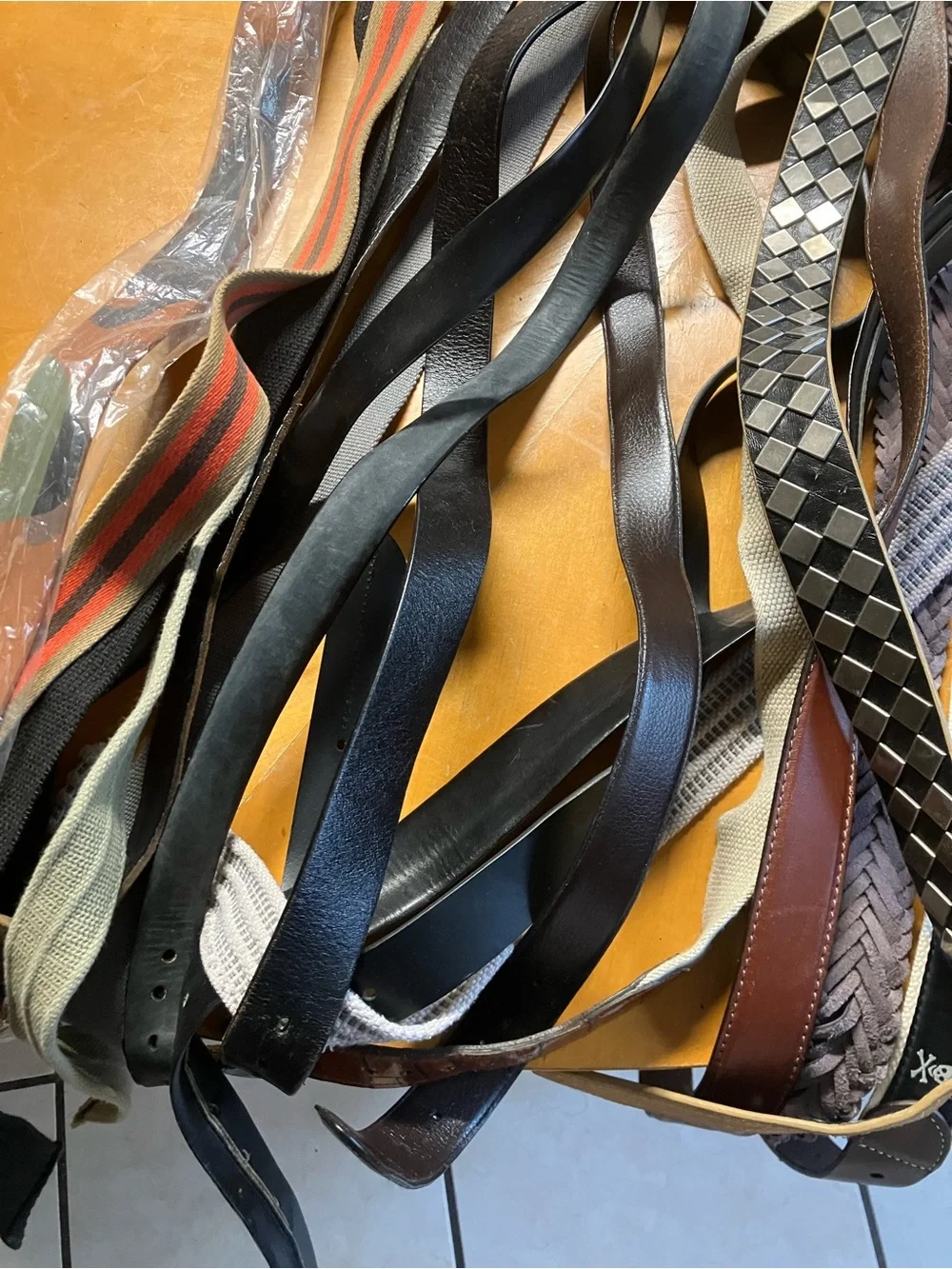 Wholesale Lot 24 Men Belts New Vintage Rocawear Polo Ecko Penguin AE 29-36
